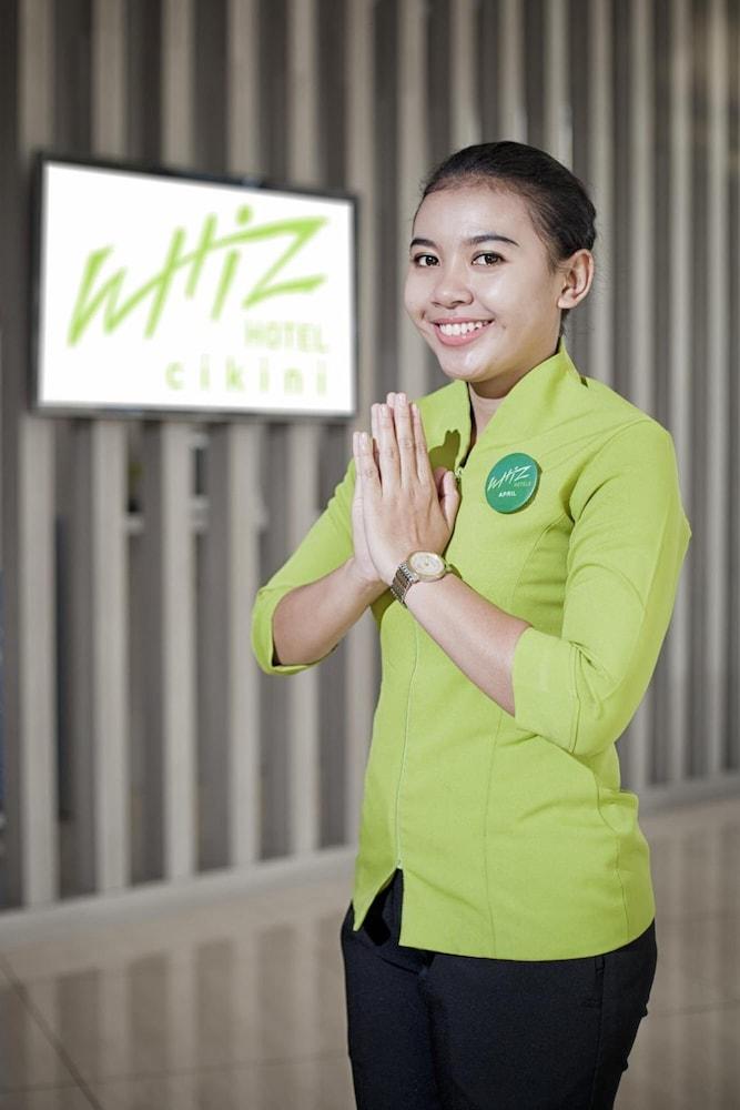 Whiz Hotel Cikini Yakarta Exterior foto