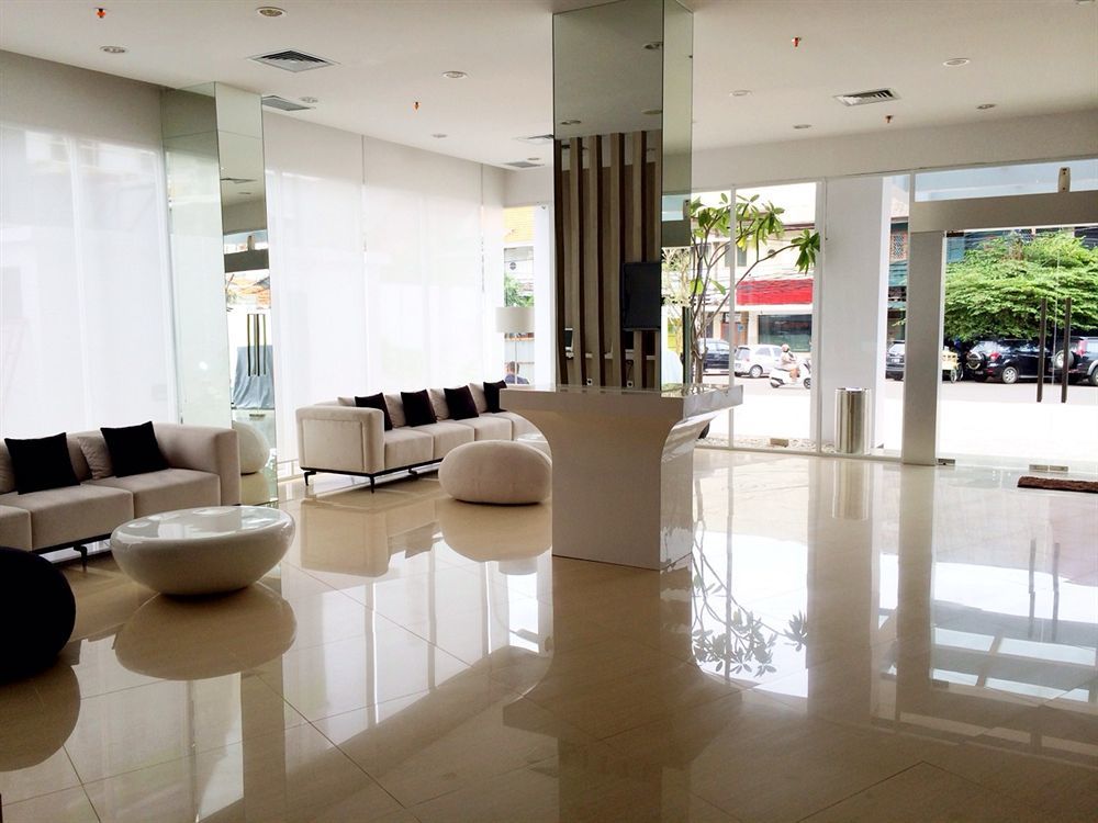 Whiz Hotel Cikini Yakarta Exterior foto