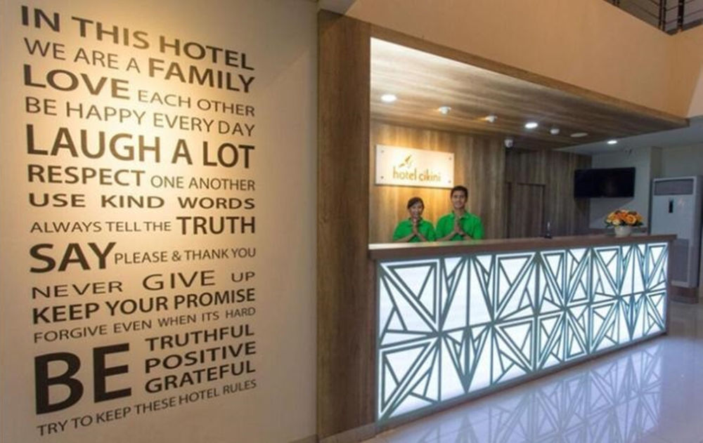 Whiz Hotel Cikini Yakarta Exterior foto